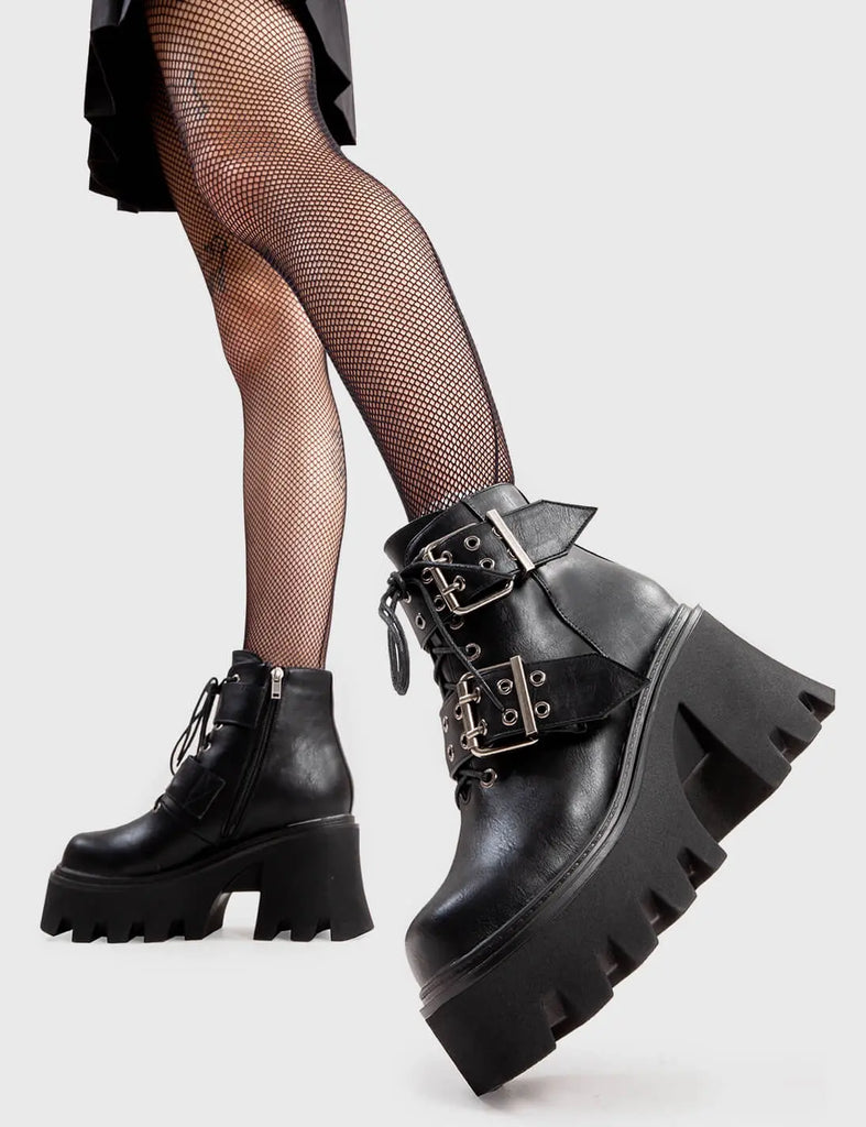 Look Out Chunky Platform Ankle Boots lamodawebsite