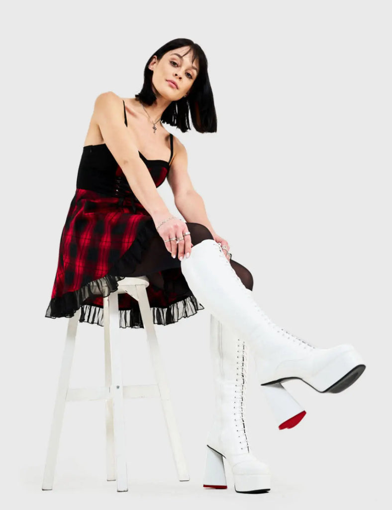 Too Cute Platform Knee High Boots LAMODA