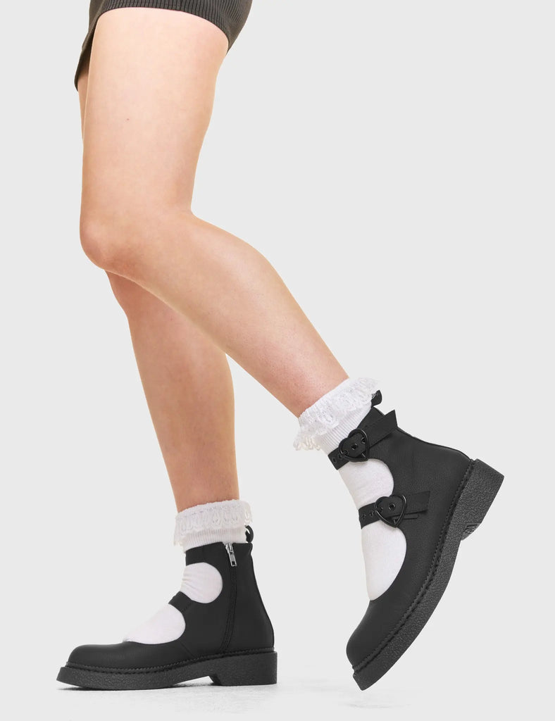 Trapped Platform Shoes LAMODA